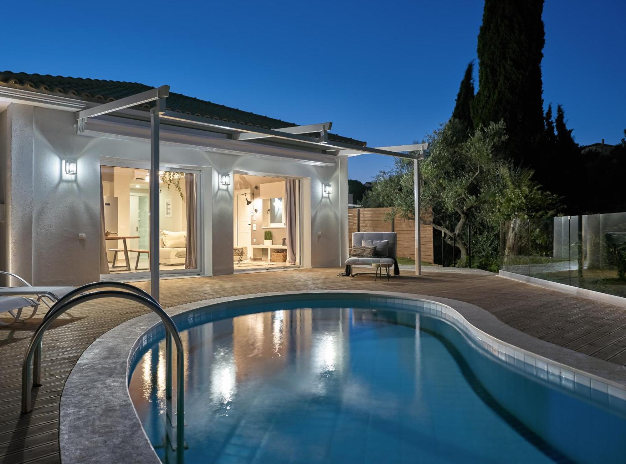 Chris & Jo Villas, Enchanting Escapes, With Heated Pools & Seaviews By Thinkvilla Закінф Екстер'єр фото