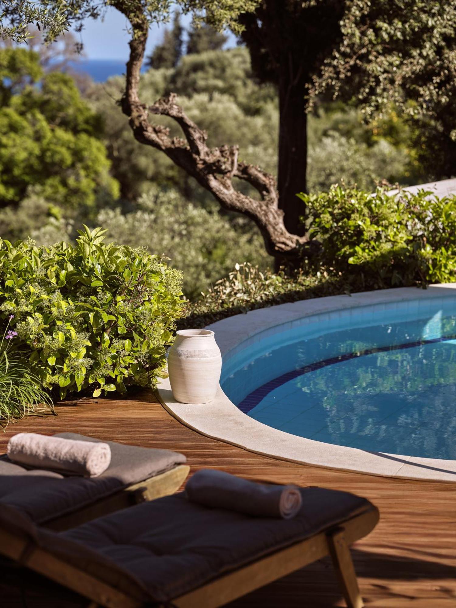Chris & Jo Villas, Enchanting Escapes, With Heated Pools & Seaviews By Thinkvilla Закінф Екстер'єр фото